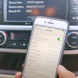 Jak podłączyć telefon do radia w samochodzie i cieszyć się muzyką