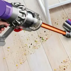 Dyson V8 czy V11 - który odkurzacz naprawdę warto wybrać?