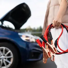 Jak odpalić auto na kablach: proste kroki, które uratują sytuację