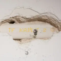 Jak połączyć przecięty kabel w ścianie i uniknąć niebezpieczeństw