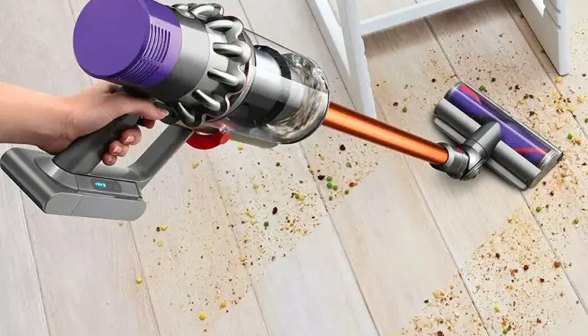 Dyson V8 czy V11 - który odkurzacz naprawdę warto wybrać?