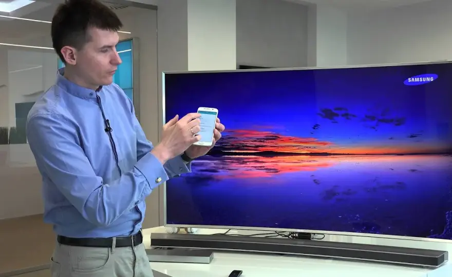 Gdzie jest wejście na słuchawki w telewizorze Samsung? Oto odpowiedź