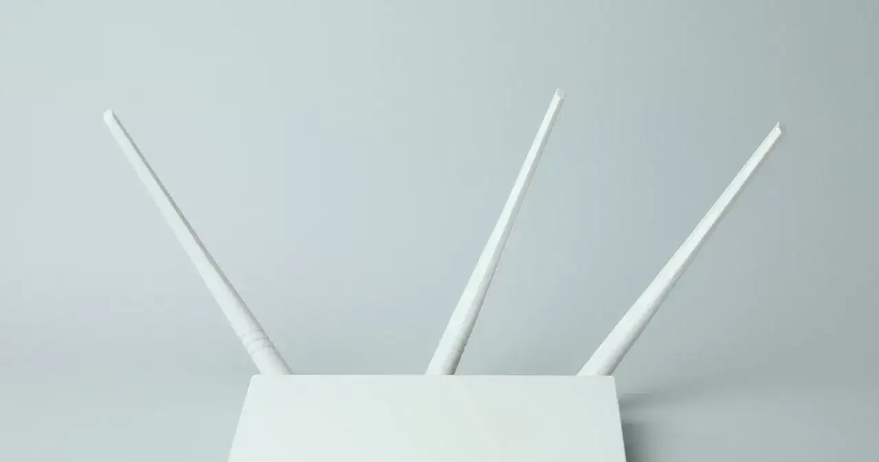 Zdjęcie Jak ustawić antenę w routerze, aby zyskać lepszy zasięg Wi-Fi
