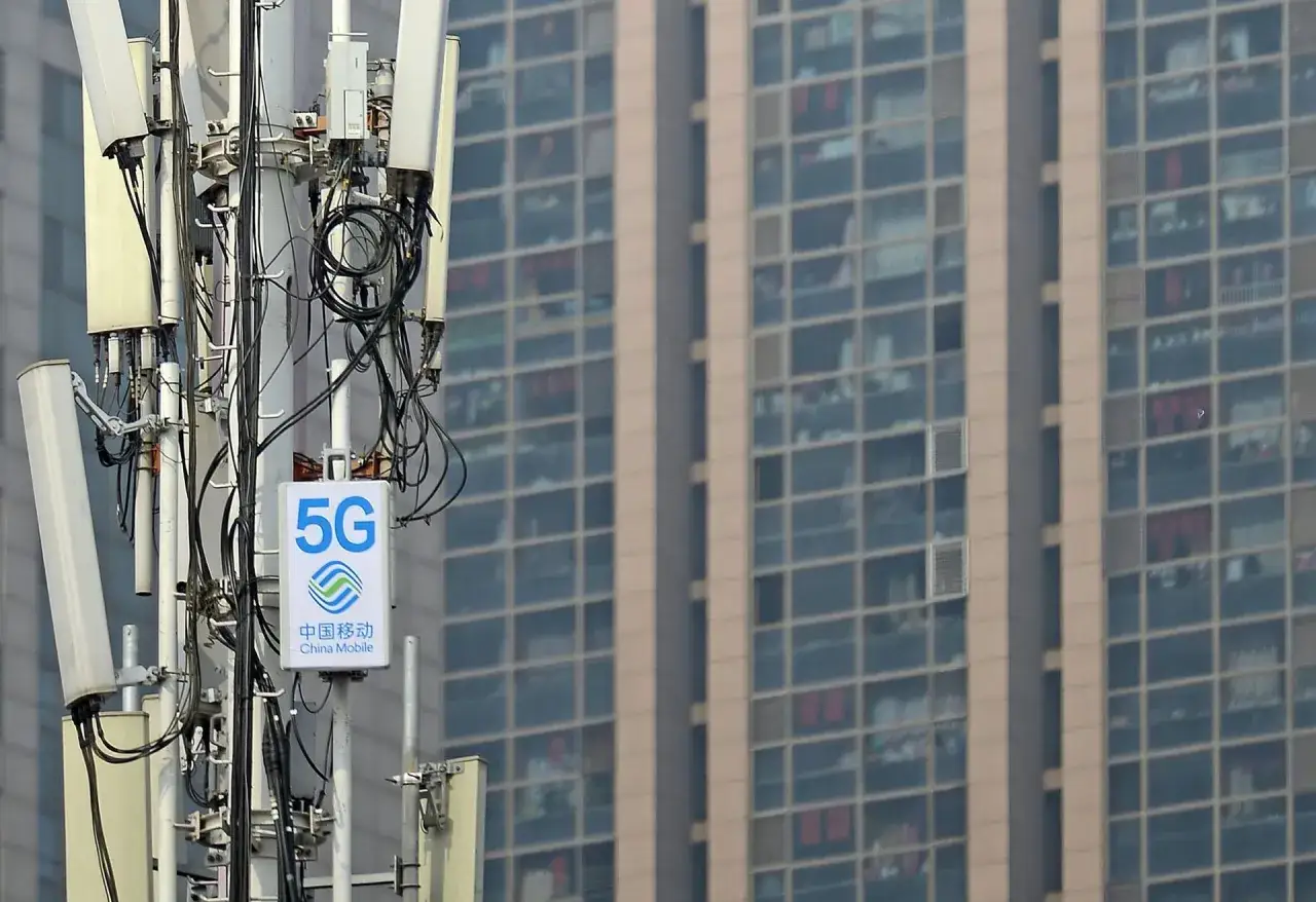 Zdjęcie Jak wygląda antena 5G? Zaskakujące różnice w porównaniu do 4G
